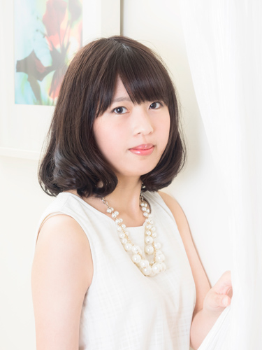 フェミニンボブ