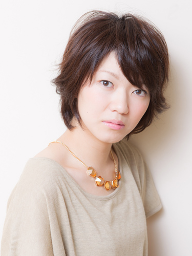 外ハネショート
